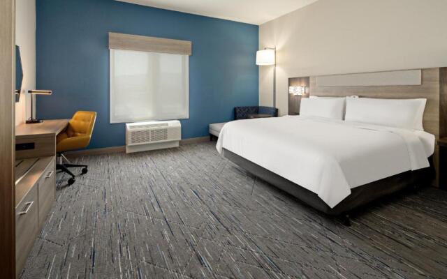 Holiday Inn Express & Suites Palm Desert -  Millennium