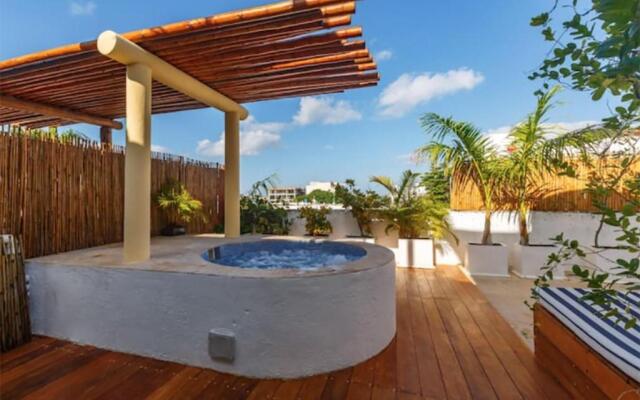 Canoeing Penthouse 3B at Downtown Playa del Carmen