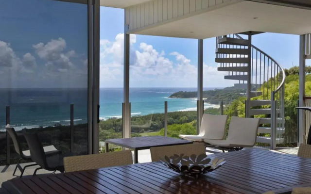 Oceanside 4 Bedrooms