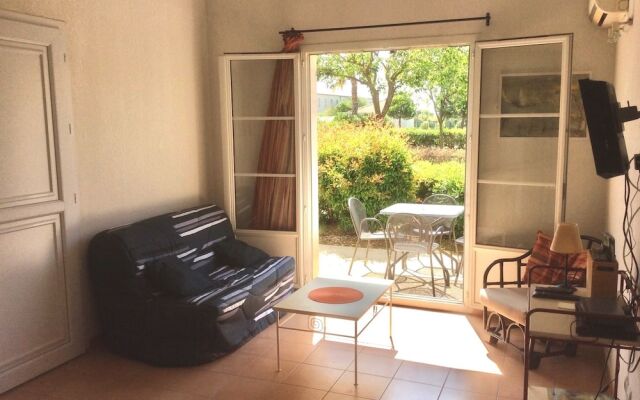 House With 2 Bedrooms in Gallargues-le-montueux, With Wonderful Mounta