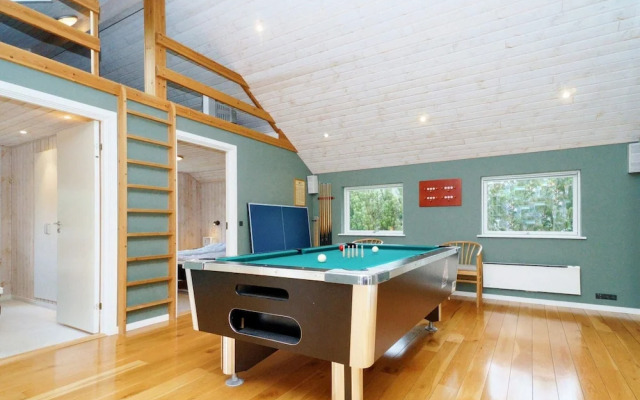 10 Person Holiday Home in Rodby