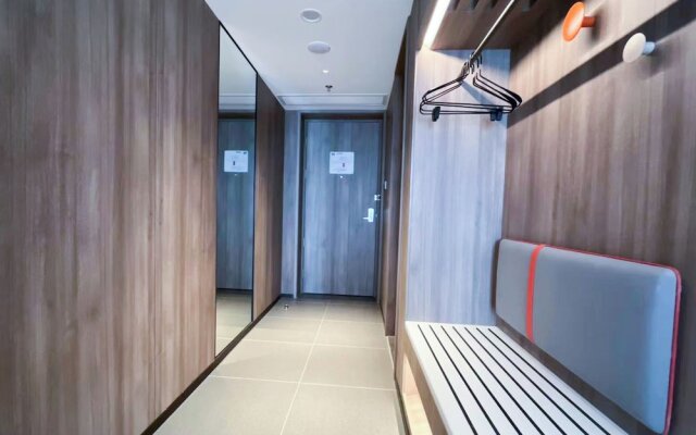 Holiday Inn Express Guangzhou Panyu Dashi by IHG