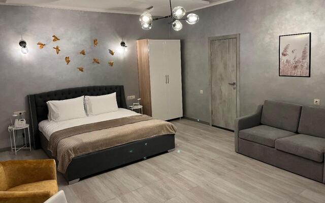 Golden Hotel