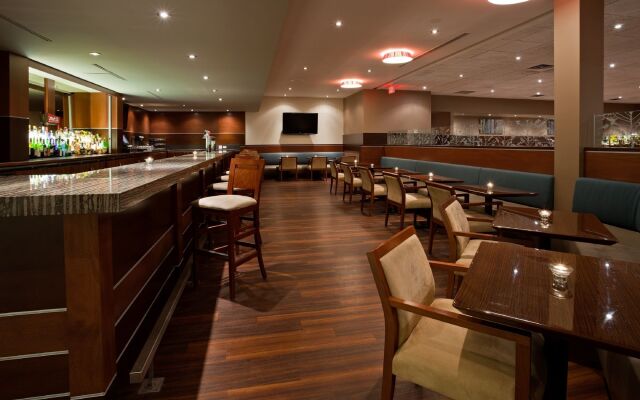 Holiday Inn Burlington Conference Centre by IHG