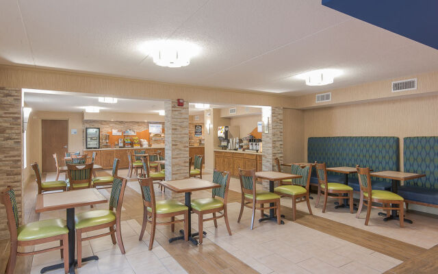 Holiday Inn Express Roanoke-Civic Center