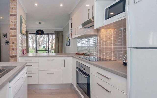 Bay Parklands, Unit 19/2 Gowrie Avenue