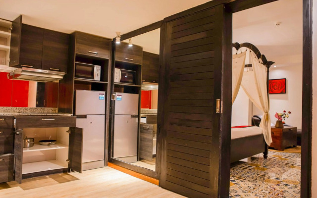 La Rose Suites