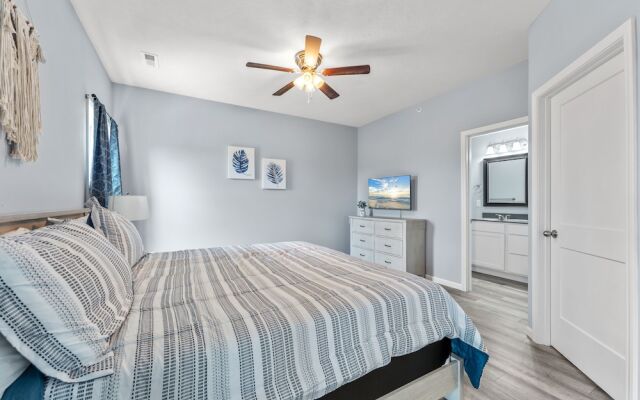 Endless Summer 3 Bedroom Condo by RedAwning