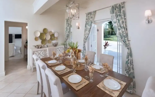 Sunny Vacation Villa 72