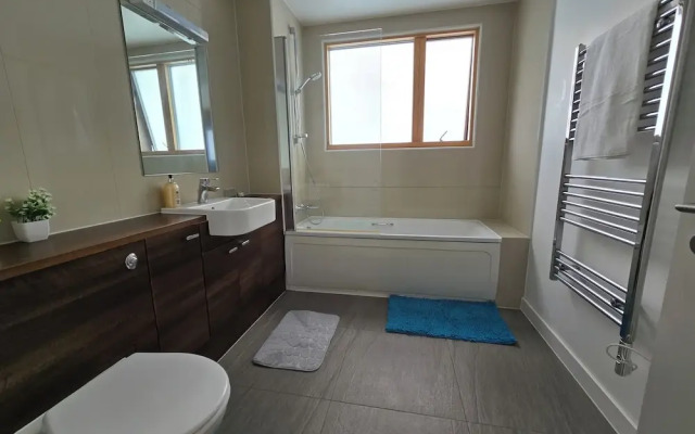 Retreat Private Rooftop 3 Bedroom Apartment