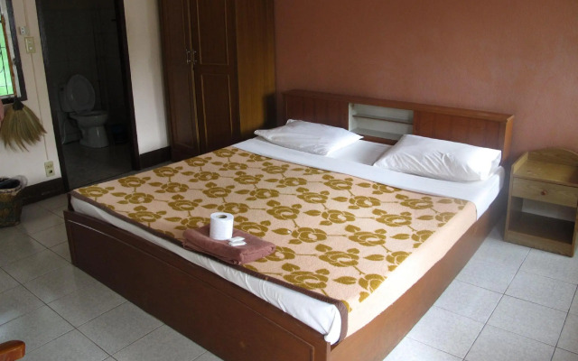 Baan Bua Guest House