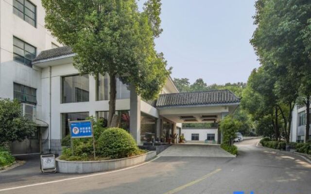 Xiangyang Rongting Guest House