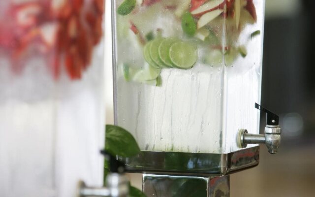 Desert Palms Hotel & Suites