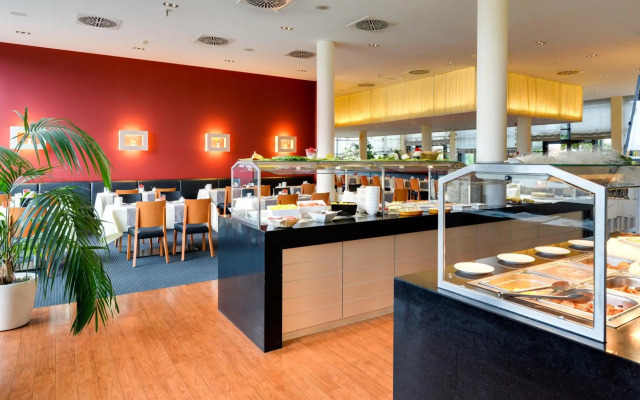 NOVINA HOTEL Herzogenaurach Herzo Base