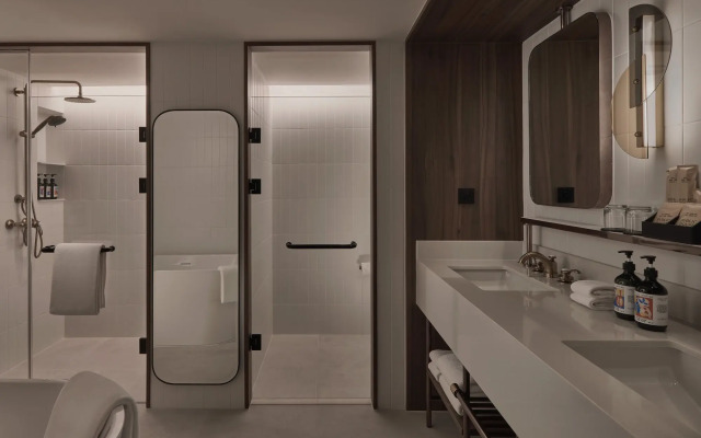 Public House Bangkok, a Member of Design Hotels