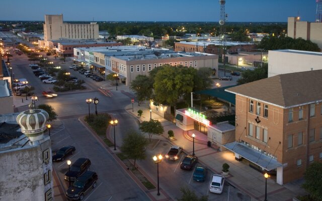 Holiday Inn Express & Suites Bryan