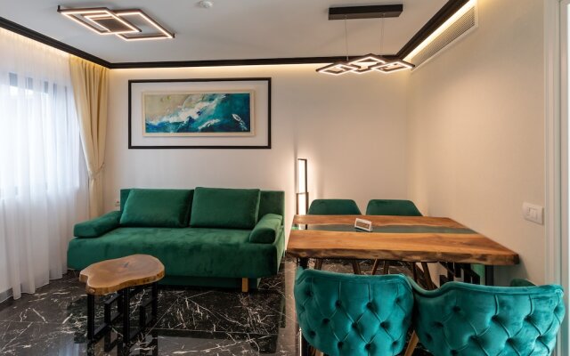 Lazar Lux Apartments