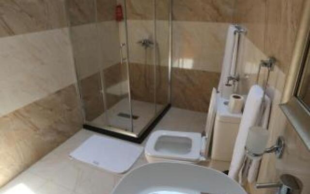 Hotel Cleon