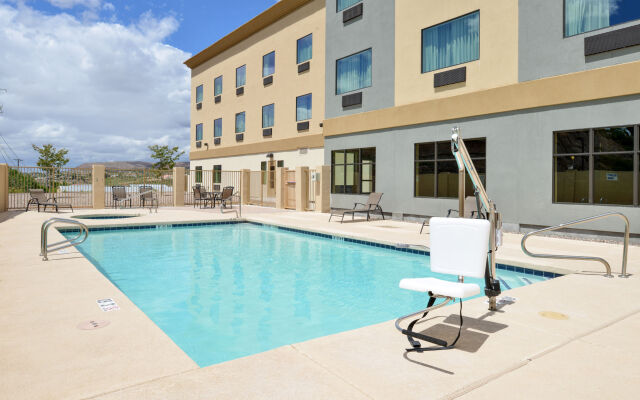 Holiday Inn Express & Suites Globe by IHG