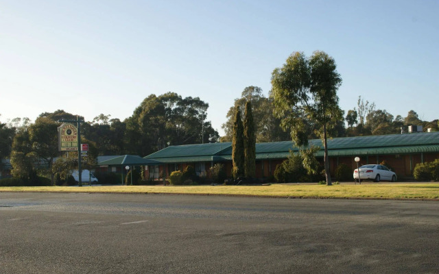 Deniliquin Country Club Motor Inn