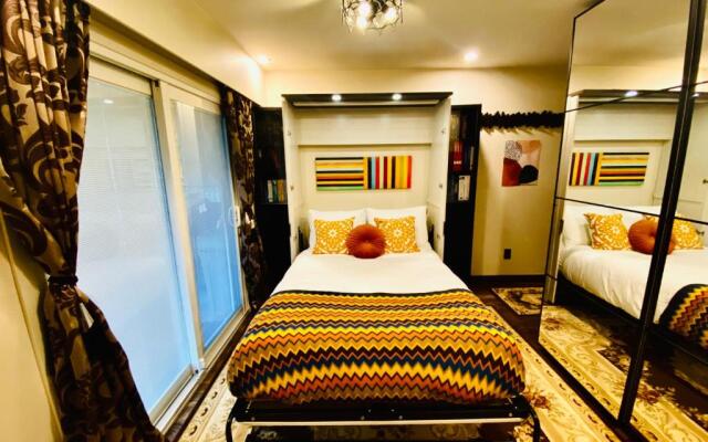 Neocolonial Nouveau Kensington Vacation Home