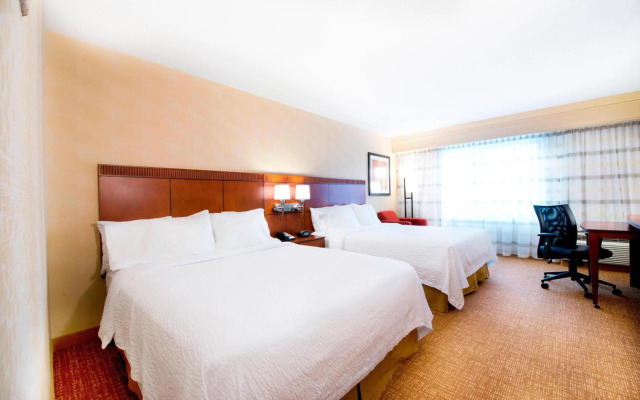 Courtyard by Marriott Mississauga - Airport Corporate Centre West