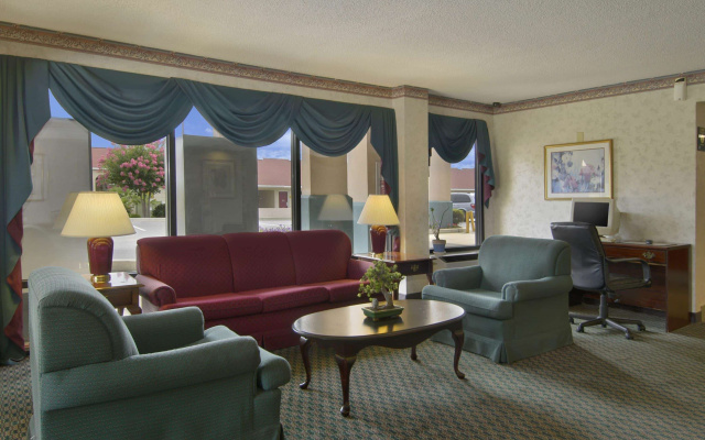 Super 8 by Wyndham, Orangeburg