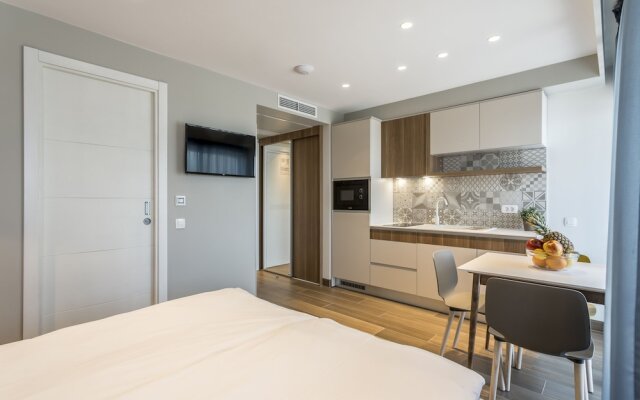 Ringo Apartments