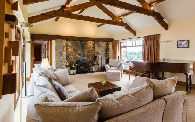 Ael Y Bryn Bed and Breakfast