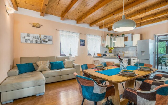 Awesome Home in Lakmartin With Wifi and 3 Bedrooms