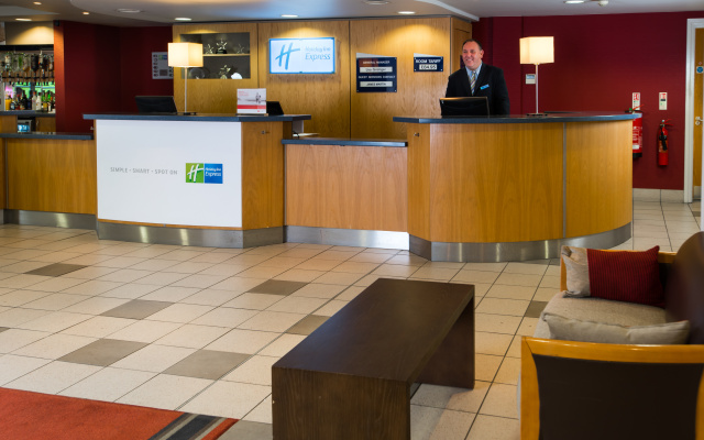 Holiday Inn Express Swansea - East by IHG