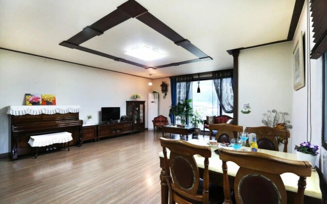 Flower field Pension