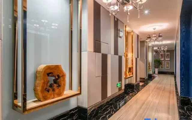 Songdeju Hotel (Jiujiang Lushan Station Zhonghua Xianmu Garden Branch)