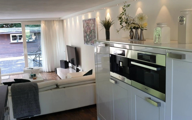 Lake House 74, luxury accommodation