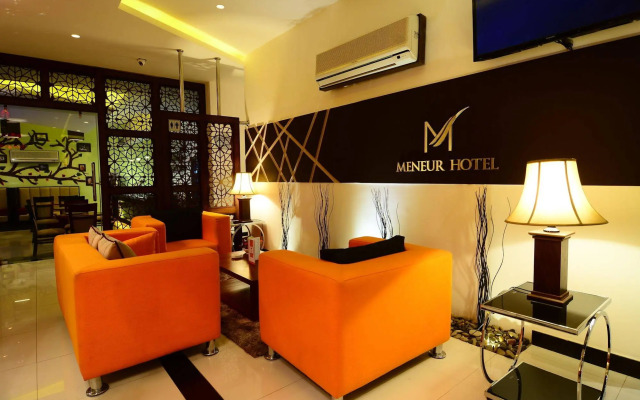 Meneur Hotel