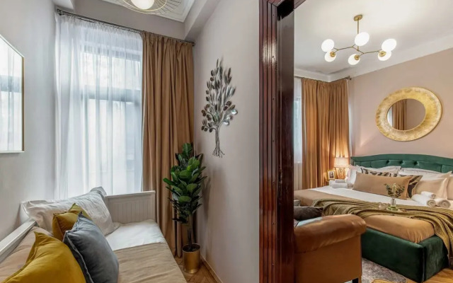 Holt - The Great Gatsby