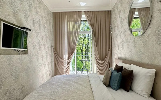 Оригами  на ул. Шота Руставели, д. 4