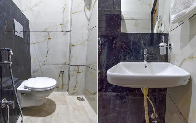 Fabhotel Infinity Blue