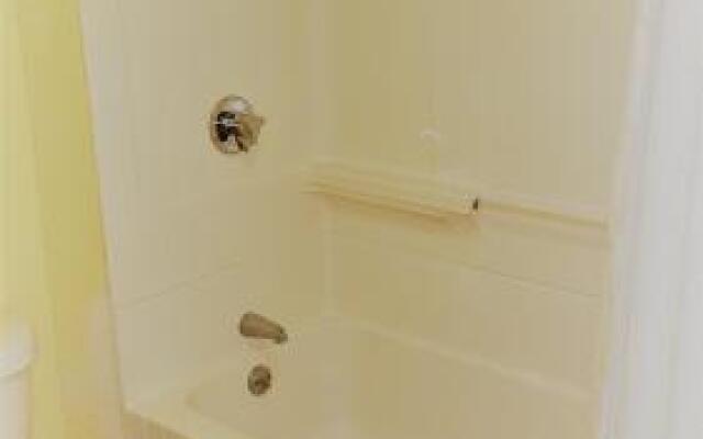 Super 8 Weymouth/boston Area
