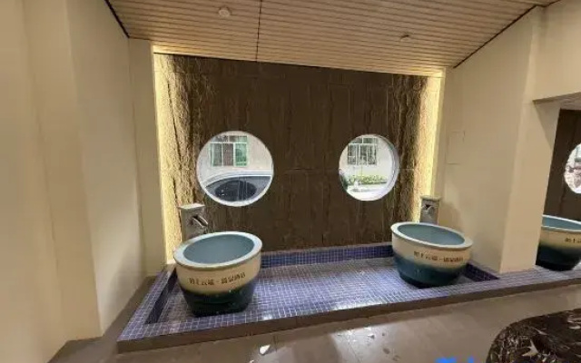 Moshan Hostel (Baoguosi, Emei Mountain)
