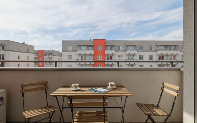 Spacious Apartment Krakow by Renters