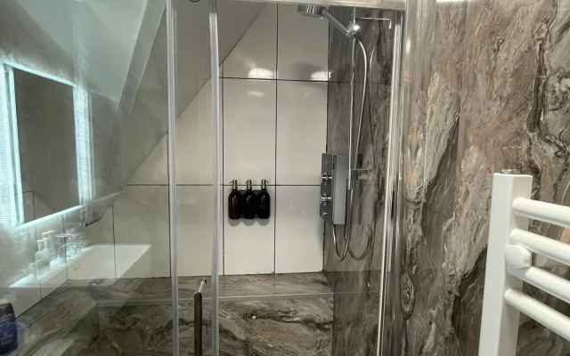 The Poplars Boutique