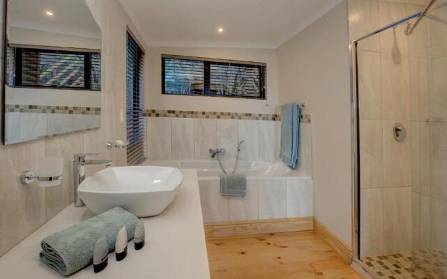 Boardwalk Lodge - self-catering