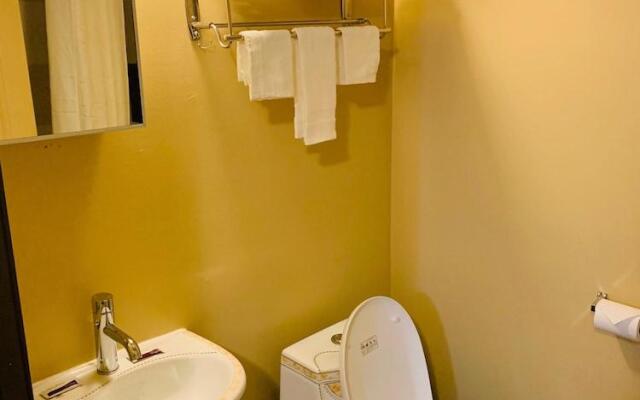 Motor City Inn & Suites