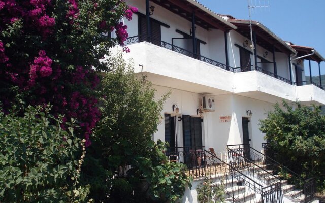 Aggeliki Apartments