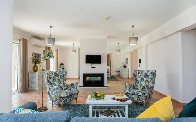 Colina da Lapa Apartments