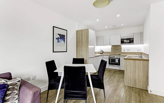 Beautiful Apartment in Surrey Quays