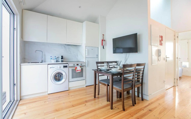 LovelyStay - Cozy 1BR in Santa Catarina w/ Balcony