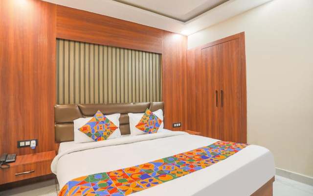 Fabhotel The Treenity House