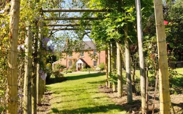 The Farm Snead Bed & Breakfast